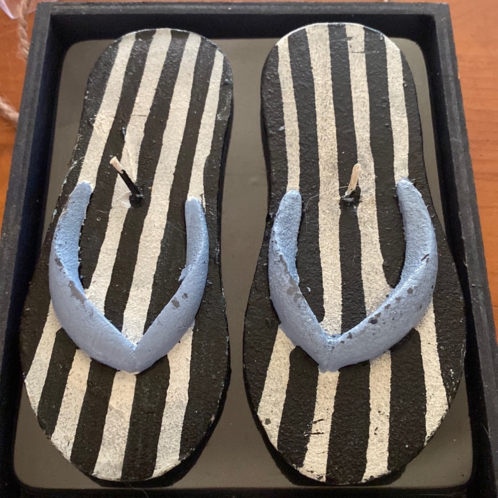 Flip flop candles